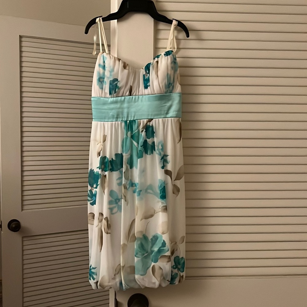 EUC MACY’S Spring Floral Mini dress